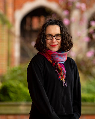 Louise Mallinder Headshot