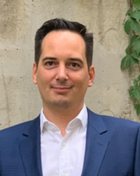Damir Kapidzic Headshot